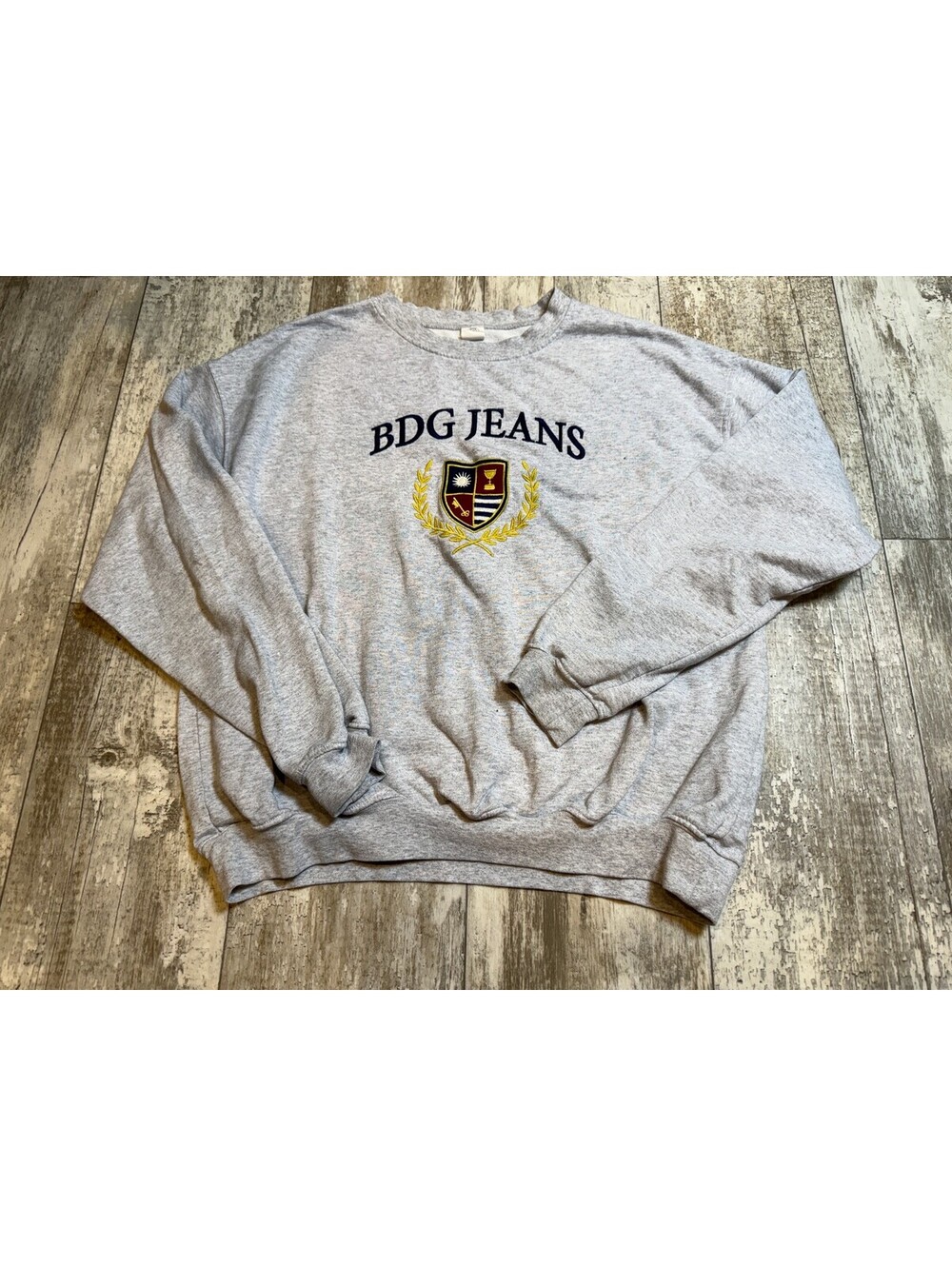 BDG Jeans Gray Crest Sweatshirt Womens M Preppy Collegiate